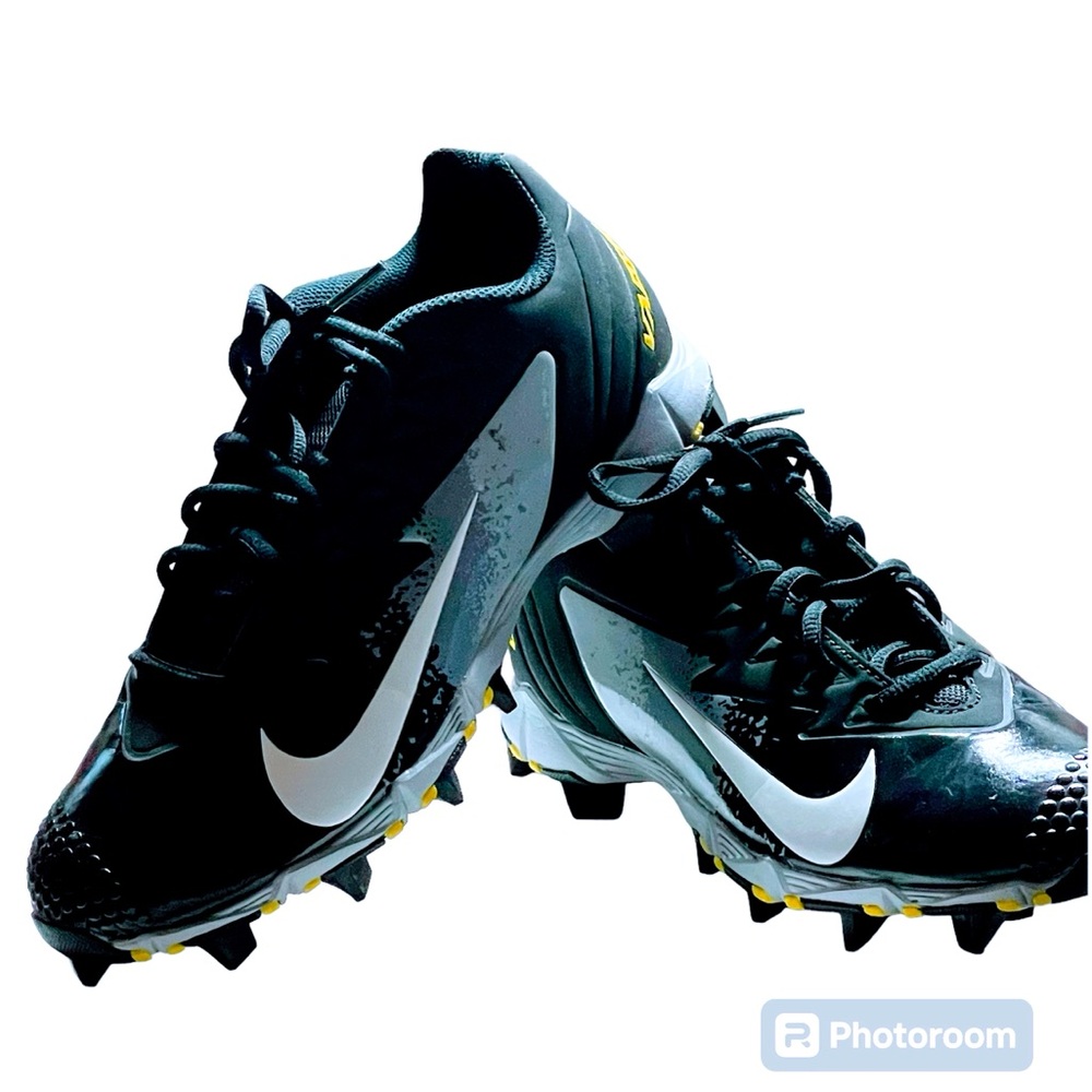 Nike football/ baseball cleats size 7 men’s/yyouth
